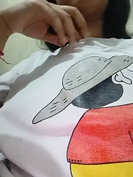 AameeshaのライブXXXチャット