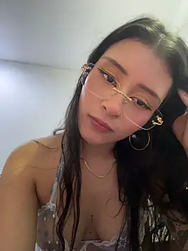 CatadeLuca's Live XXX Chat