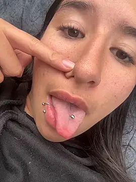 LilyRossi_'s Live XXX Chat