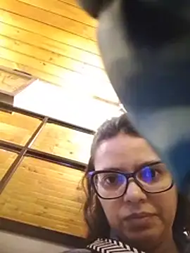 selena_foxy's Live XXX Chat