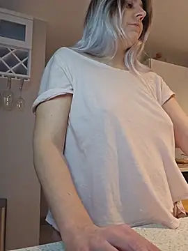 ScarletsWeb's Live XXX Chat