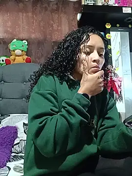 Estrella2001 লাইভ XXX চ্যাট