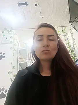 Chat +18 de saray_hotty ao vivo