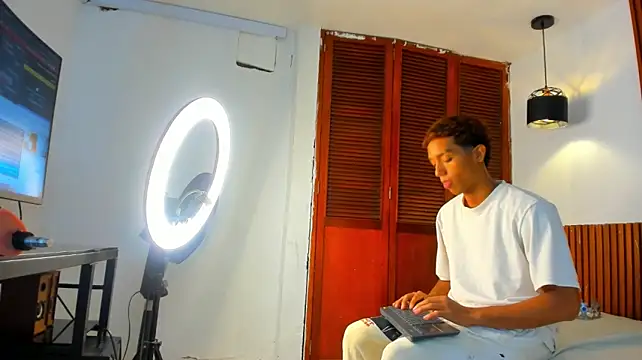 XXX chat uživo modela Kevora