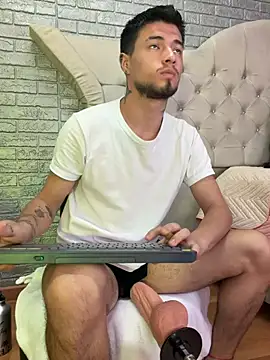EdwardRoss_ élő XXX-chatje