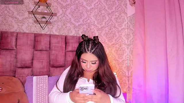 Luna_Swift's Live XXX Chat