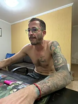 Chat +18 de MeladoDiMel ao vivo