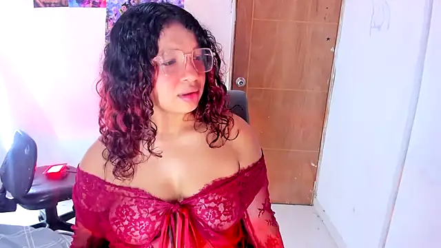 Živý XXX chat Emily_Coper18