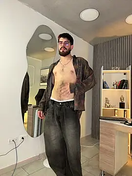 XXX chat uživo modela DomBoy_