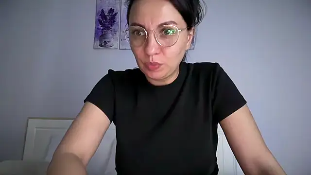 KamilaXHot: απευθείας συνομιλία ΧΧΧ