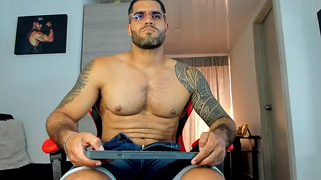 SamirHazard97 Adlı Modelin Canlı XXX Sohbeti