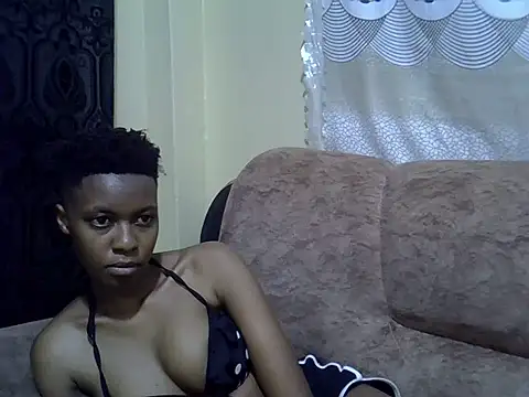 Czat XXX na żywo – prettyy_joy