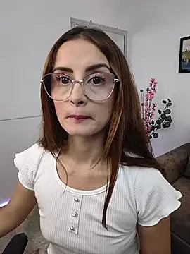 MiaaLoren Chat XXX in diretta