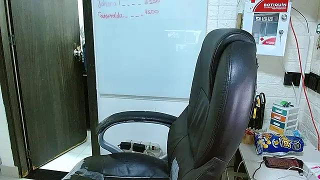 XXX chat uživo modela Realjoel01
