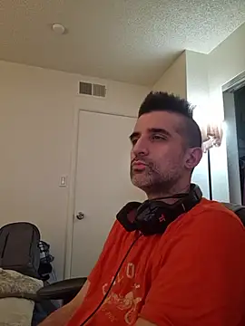 myth5hk Chat XXX in diretta