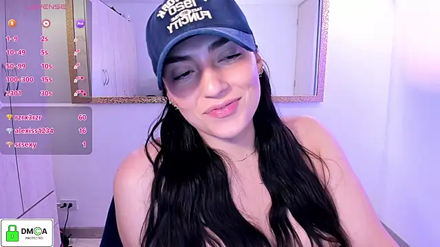 Chat +18 de EricaVanderhill ao vivo