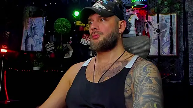 XXX chat uživo modela LexHardy