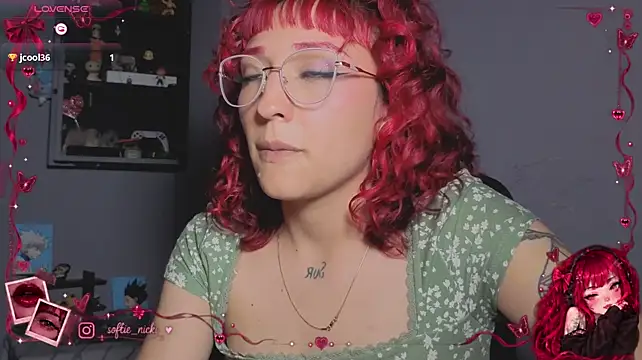 NickiYoung's Live XXX Chat