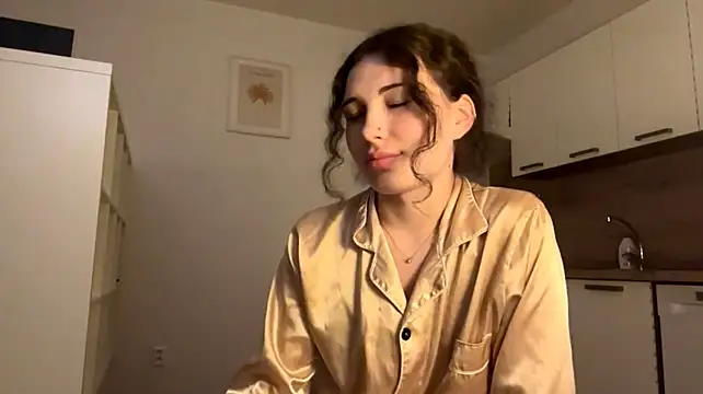 XXX chat uživo modela LisetteGhazvini