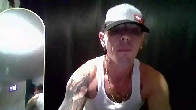 Chat XXX ao vivo de NEWHUNGBOY