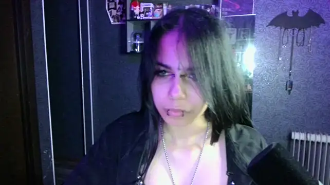 XXX chat uživo modela Lilith__Devil