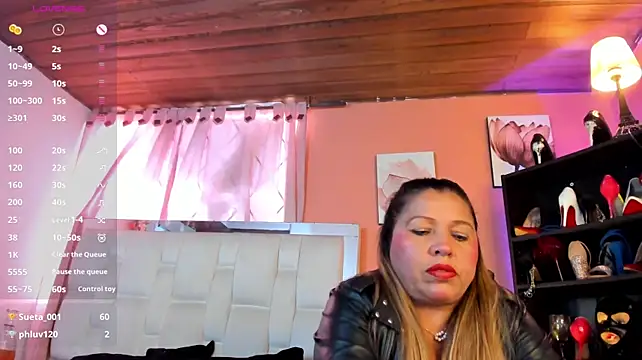 LiaTaylorr's Live XXX Chat
