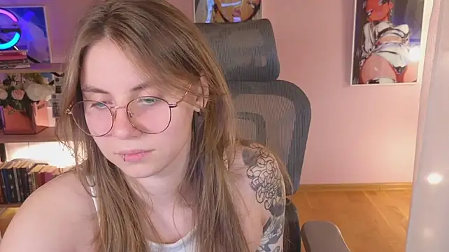_AnnaStark_'s Live XXX Chat