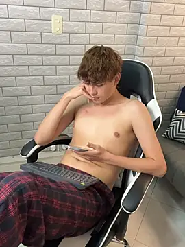 Nicola_hardのライブXXXチャット
