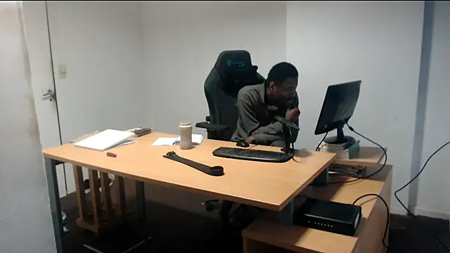 Mastertopdomen Live XXX chat