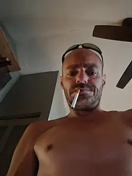 Czat XXX na żywo – DaddyAndSplashQueen