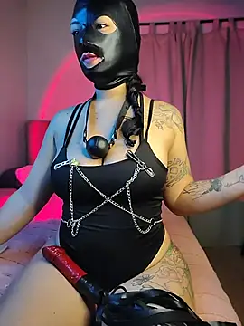 SilentDoll Show in webcam