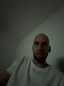 _oliver_it élő XXX-chatje