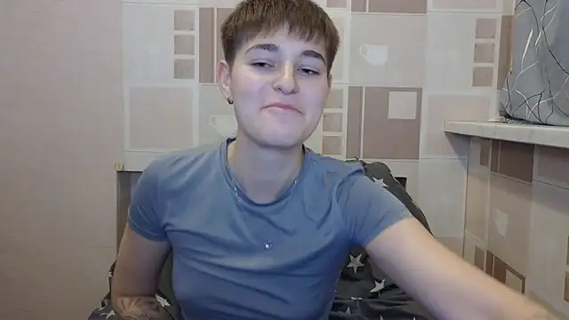 EmyHills Chat XXX in diretta