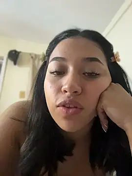 Issa_rodriguez's Live XXX Chat