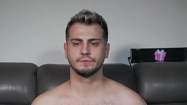 CrazyDom1's Live XXX Chat