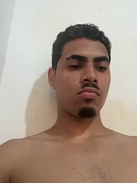 LucaColmal's Live XXX Chat