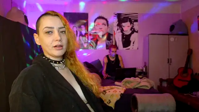 XXX chat uživo modela VioletFox26