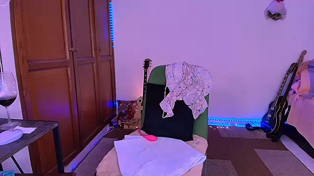 Giantonelawow Live XXX Chat