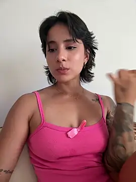 XXX chat uživo modela Ale_Lewis