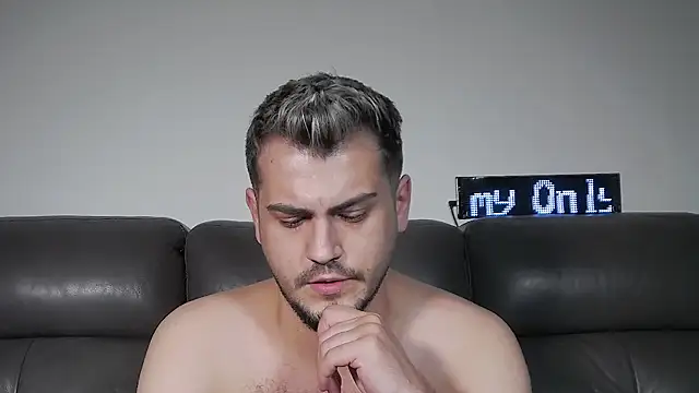 CrazyDom1 라이브 XXX 채팅