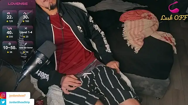 צ'אט XXX בשידור חי של JordanShow