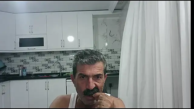 kobratrk21's Live XXX Chat