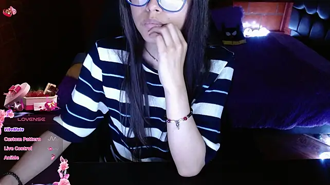 Chat +18 de MidoriQuiinn ao vivo