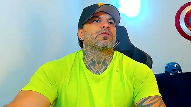 JoshRigby Chat XXX in diretta