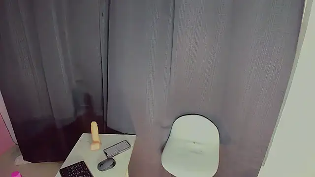 Ashley_Alexa: απευθείας συνομιλία ΧΧΧ