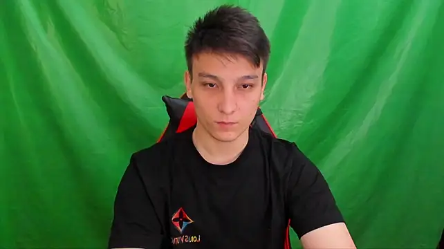 Justin_time111 – Naživo XXX chat