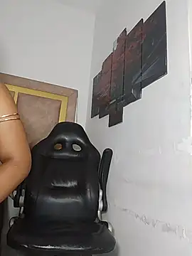 _Shirley_'s Live XXX Chat