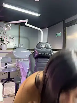 iris_cuteface Chat XXX in diretta