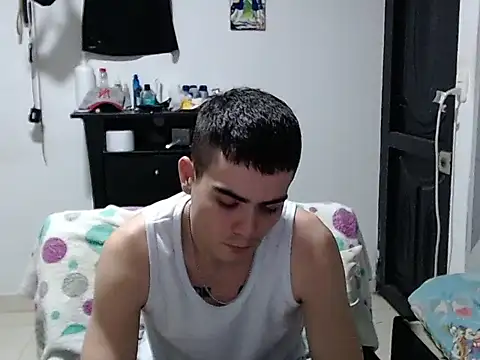 Zac_Efront élő XXX-chatje