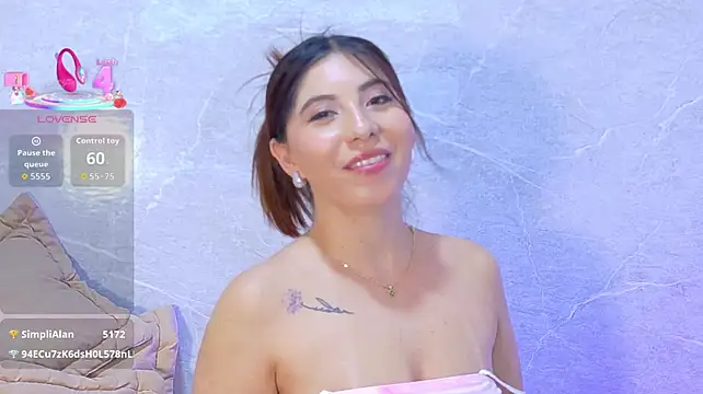 Ashley-Whitee 现场XXX聊天